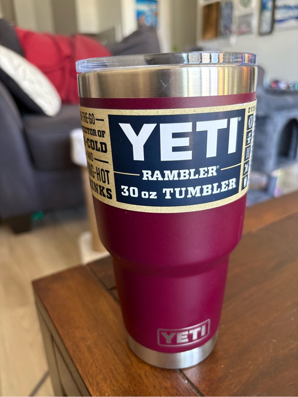 Yeti Rambler 30 oz Tumbler with Mag slider lid NWT
